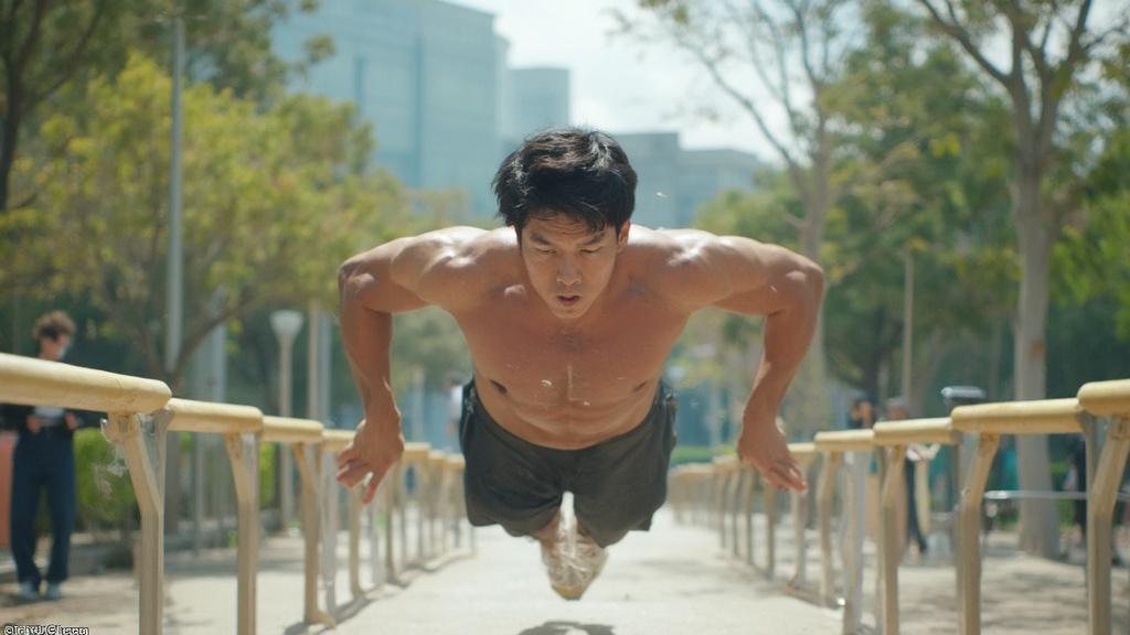평행봉운동의 매력: 상체 근력 강화로 자신감 업그레이드